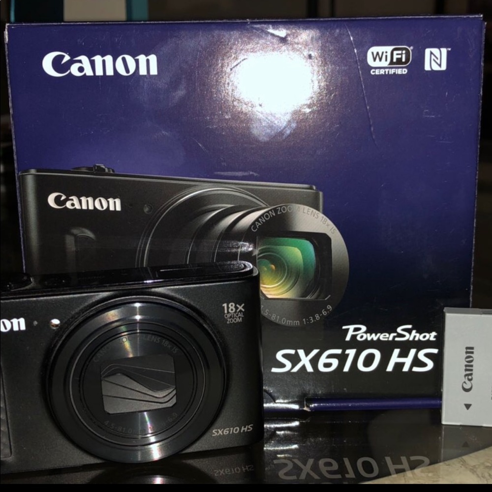 Black Canon PowerShot SX610 HS